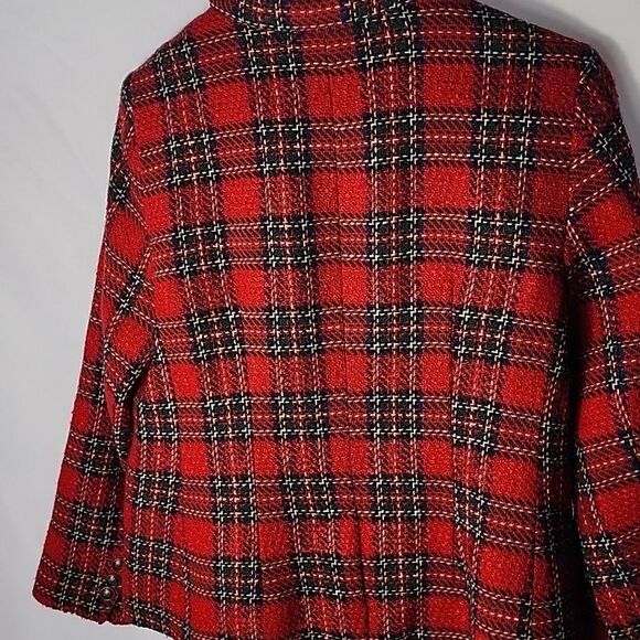 Classic Holiday Red Plaid Wool Blend Blazer Jacket With Lion Crest Buttons - Picture 8 of 11